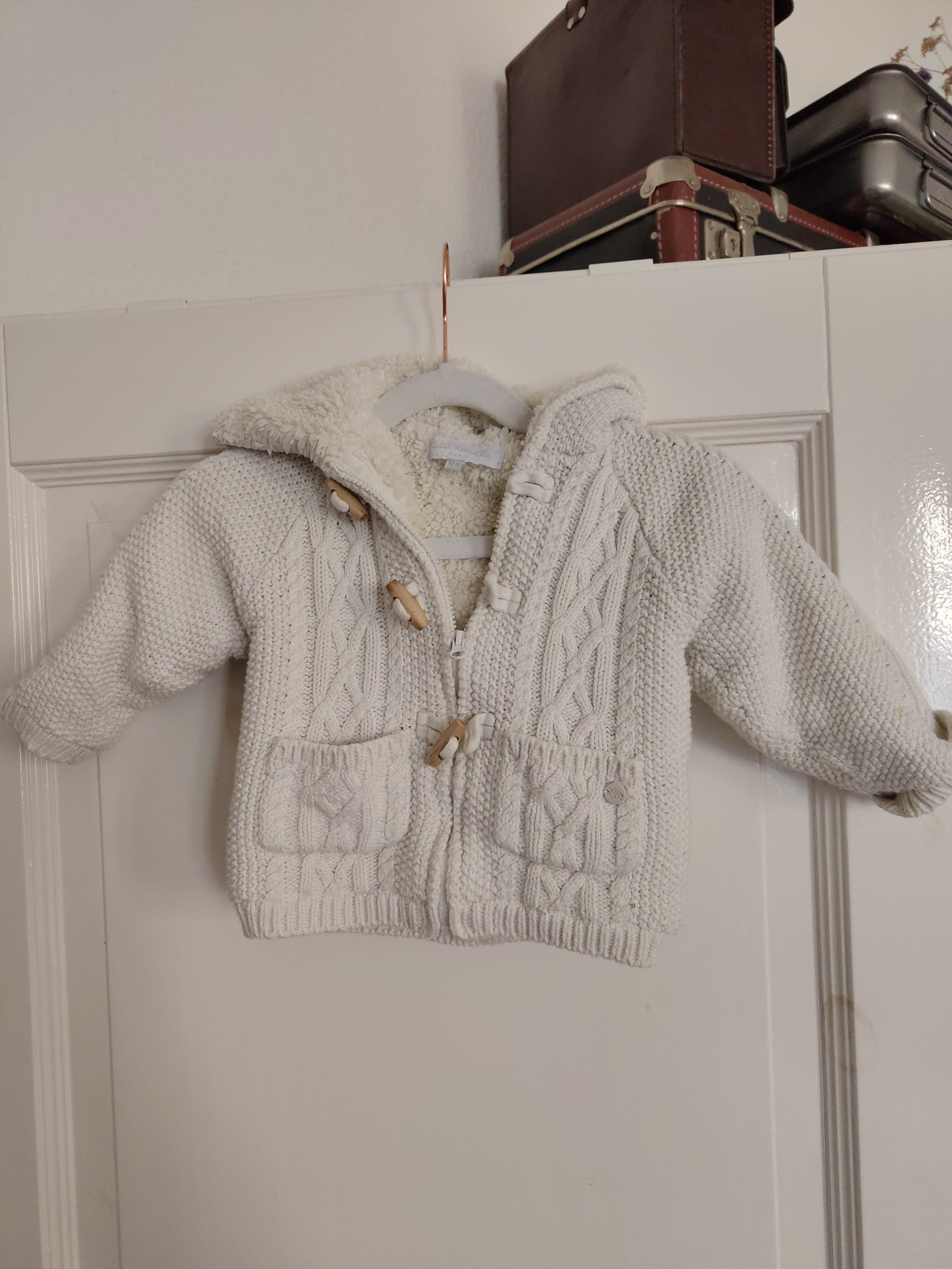 Flauschige dicke Kapuzenjacke