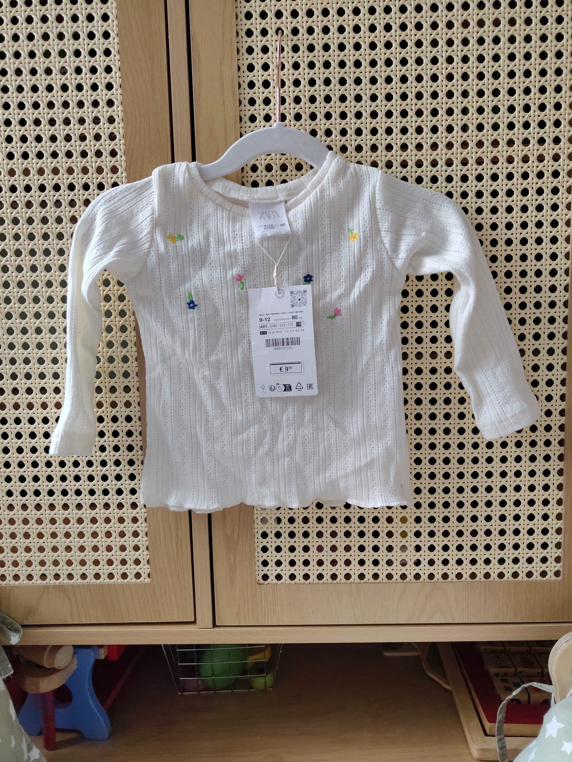 Langarmshirt Gr. 80 mit Stickereien