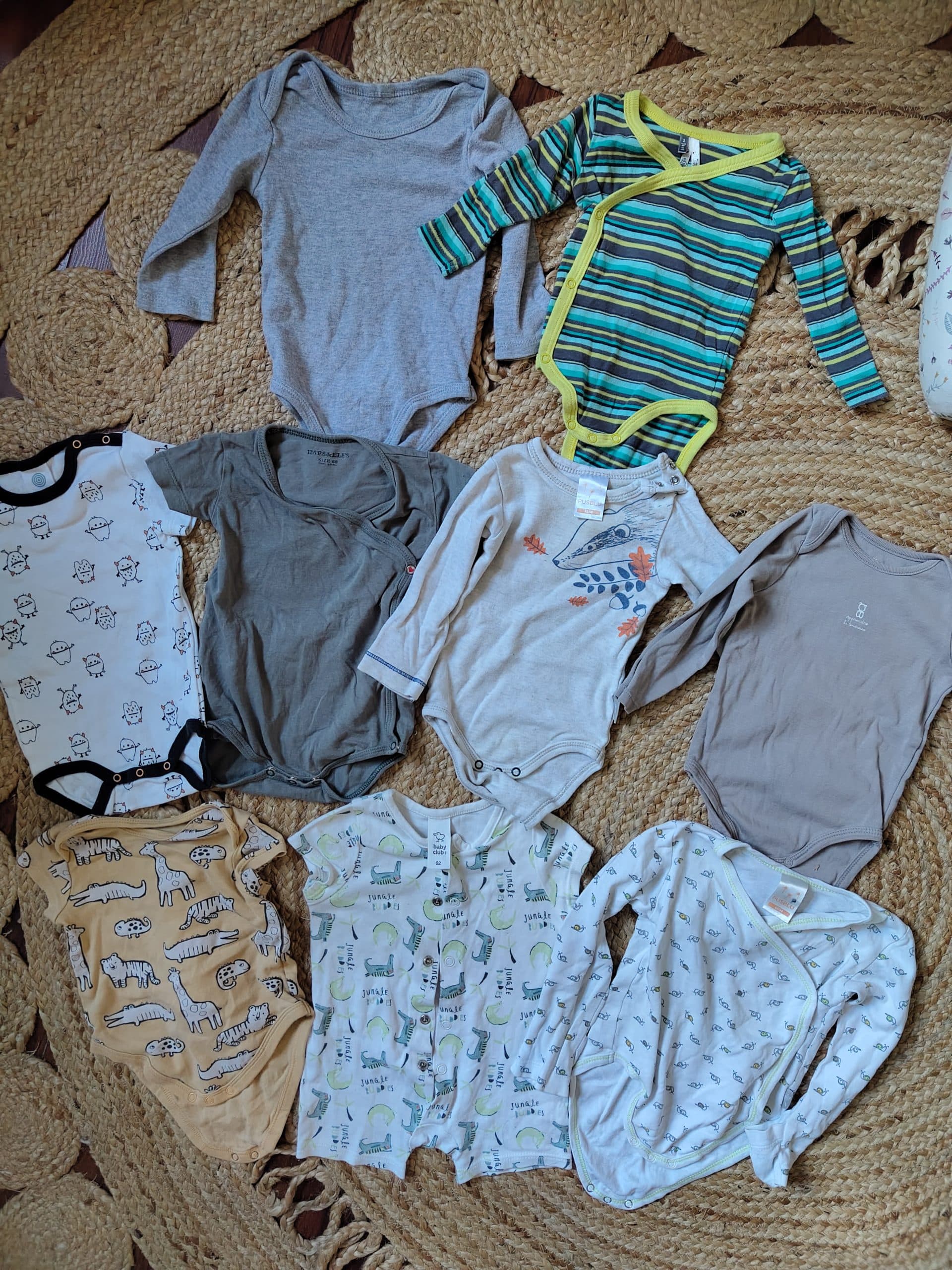 9 teiliges Kleiderpaket Bodies Gr. 62/68