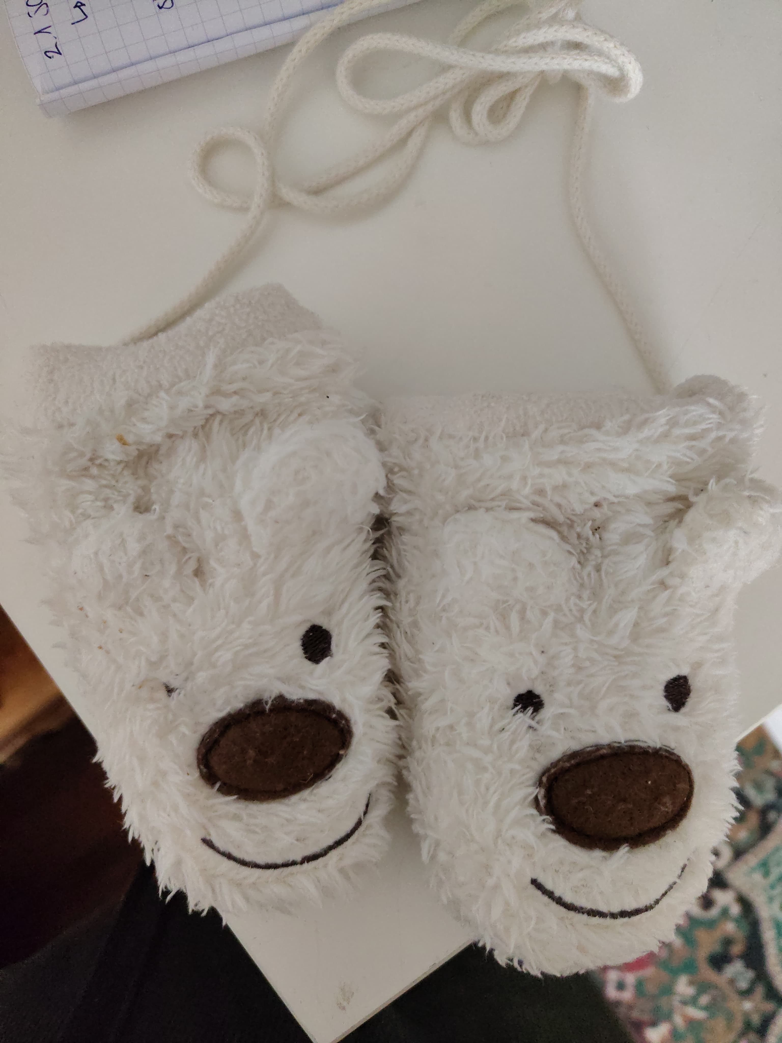 Flauschige Babyfäustlinge
