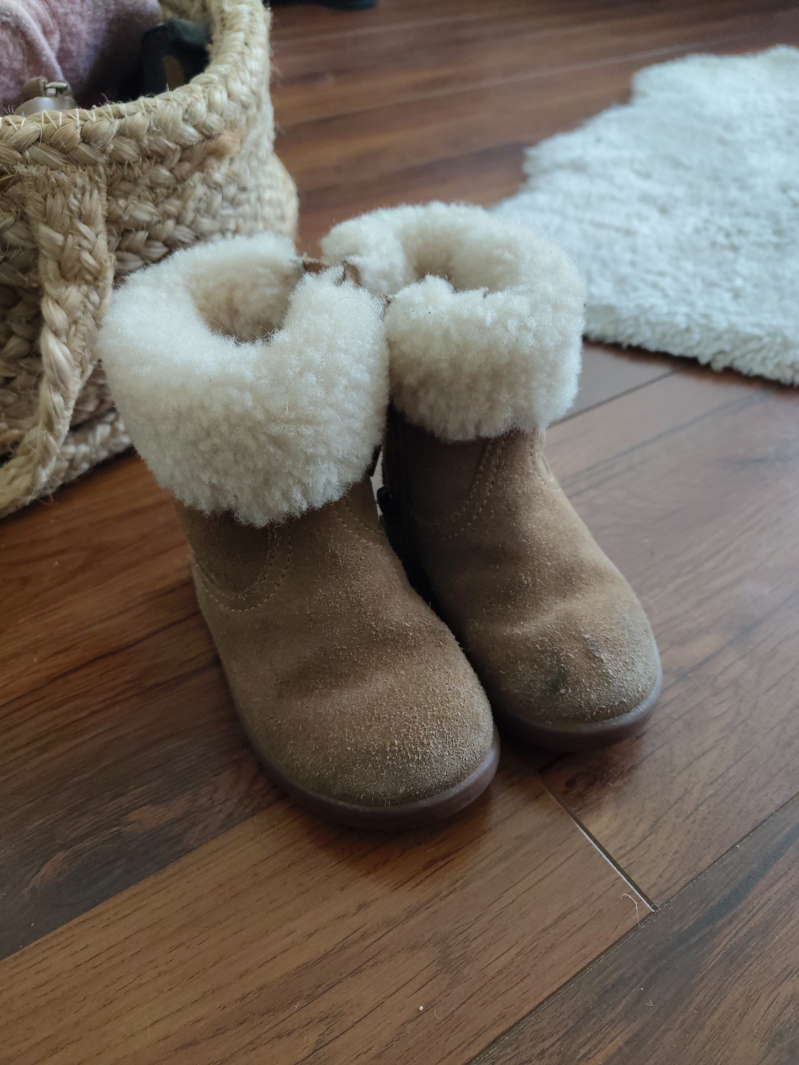 Uggs Winterstiefel Gr. 22